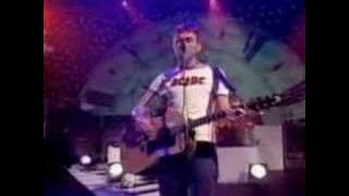 Blur - beetlebum (live on later) 98`