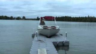 Deckboat Docking on CanDock Jetslide(2/2)