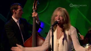 Carly Simon: Moonlight Serenade: Live on the Queen Mary II