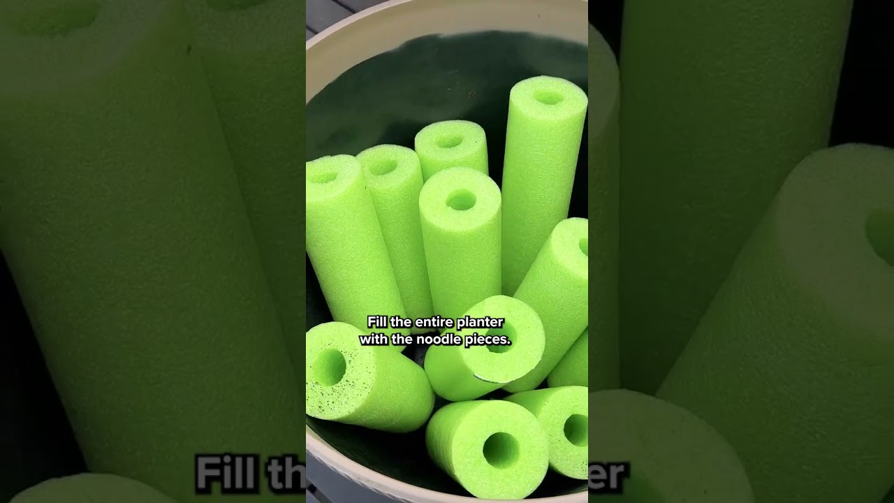 Почему перед посадкой растений следует наполнить цветочный горшок аквапалками 