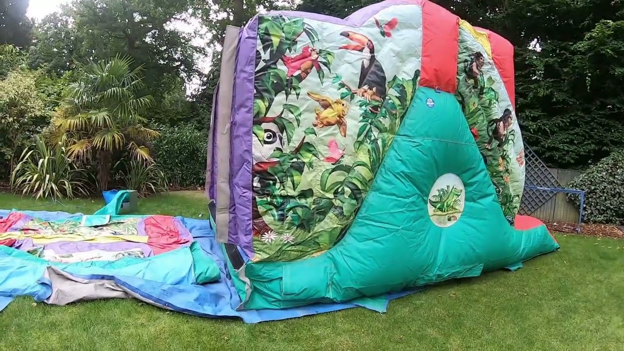 SETTING UP A 2-PART OBSTACLE COURSE IN A SMALL GARDEN