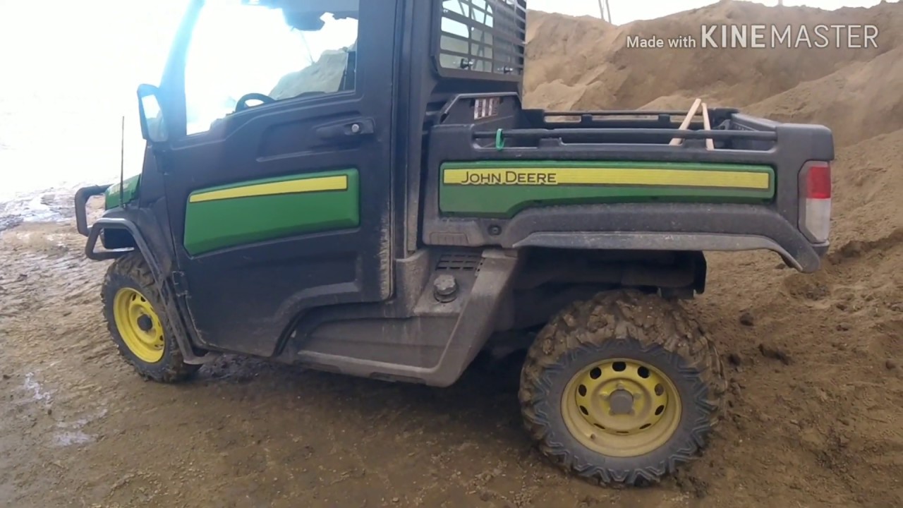 John Deere 835M Getting it done!