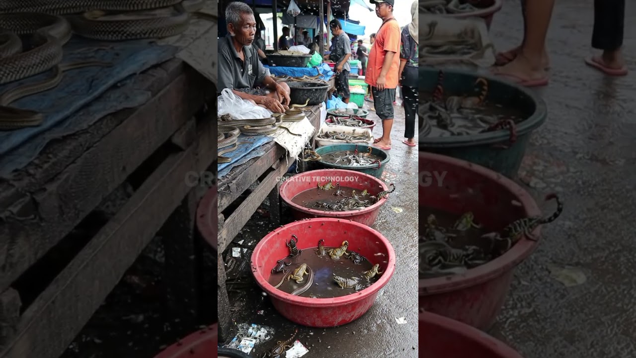 selling unique traditional food@fahrurradhi-ai