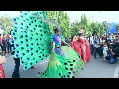 Video: Budaya Carnaval Di Oaxaca Sangat Cantik - Rangkaian Matador