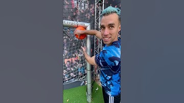 Thumbnail of LEO MESSI NO METIÓ GOL AL ROBOKEEPER Y YO LO INTENTO