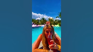 Thumbnail of Bugs Bunny TikTok Challenge 🏈