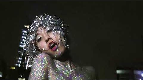 Isabella Lovestory - Exibisionista