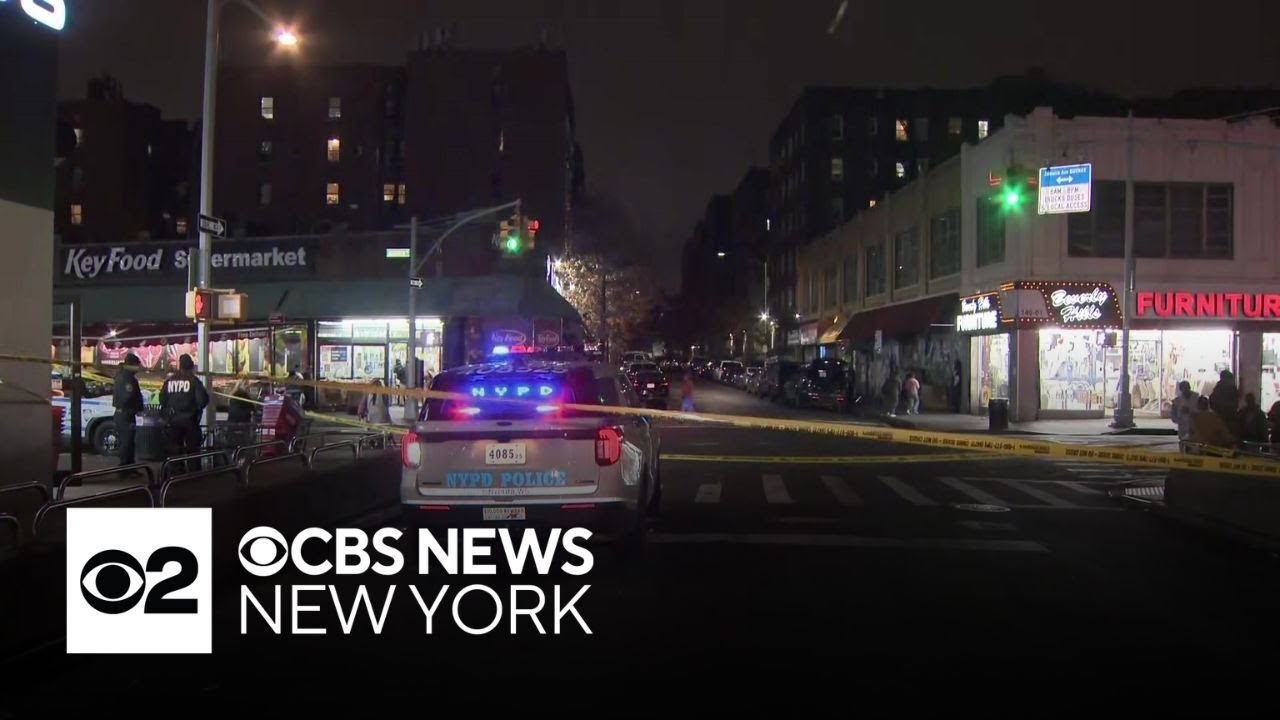 2 workers shot inside Queens store - YouTube