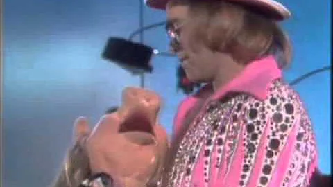 Elton John - Don't Go Breaking My Heart (The Muppet Show)