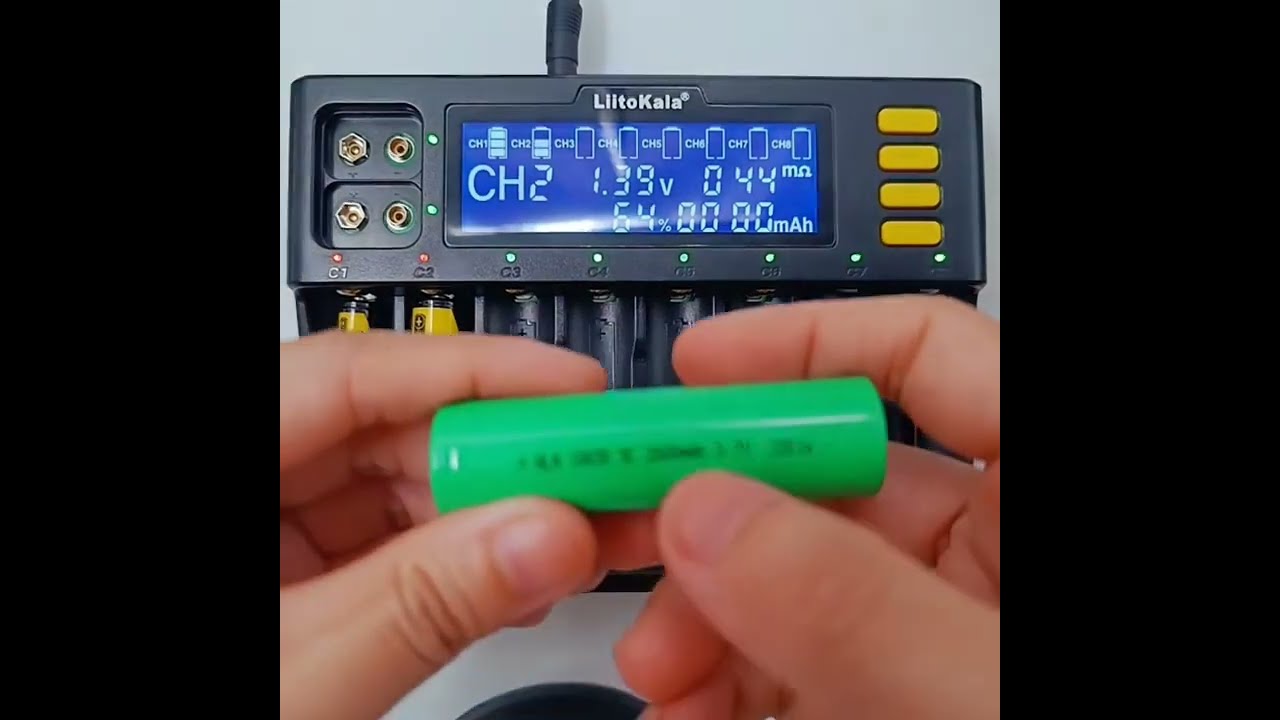 Liitokala Lii-S8 8 Channel 2A 9V Battery Charger AAA AA