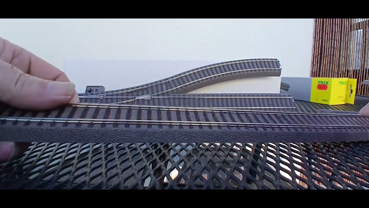 Gleise für eine kleine Anlage für 40 Euro.  C Gleis Trix. 
