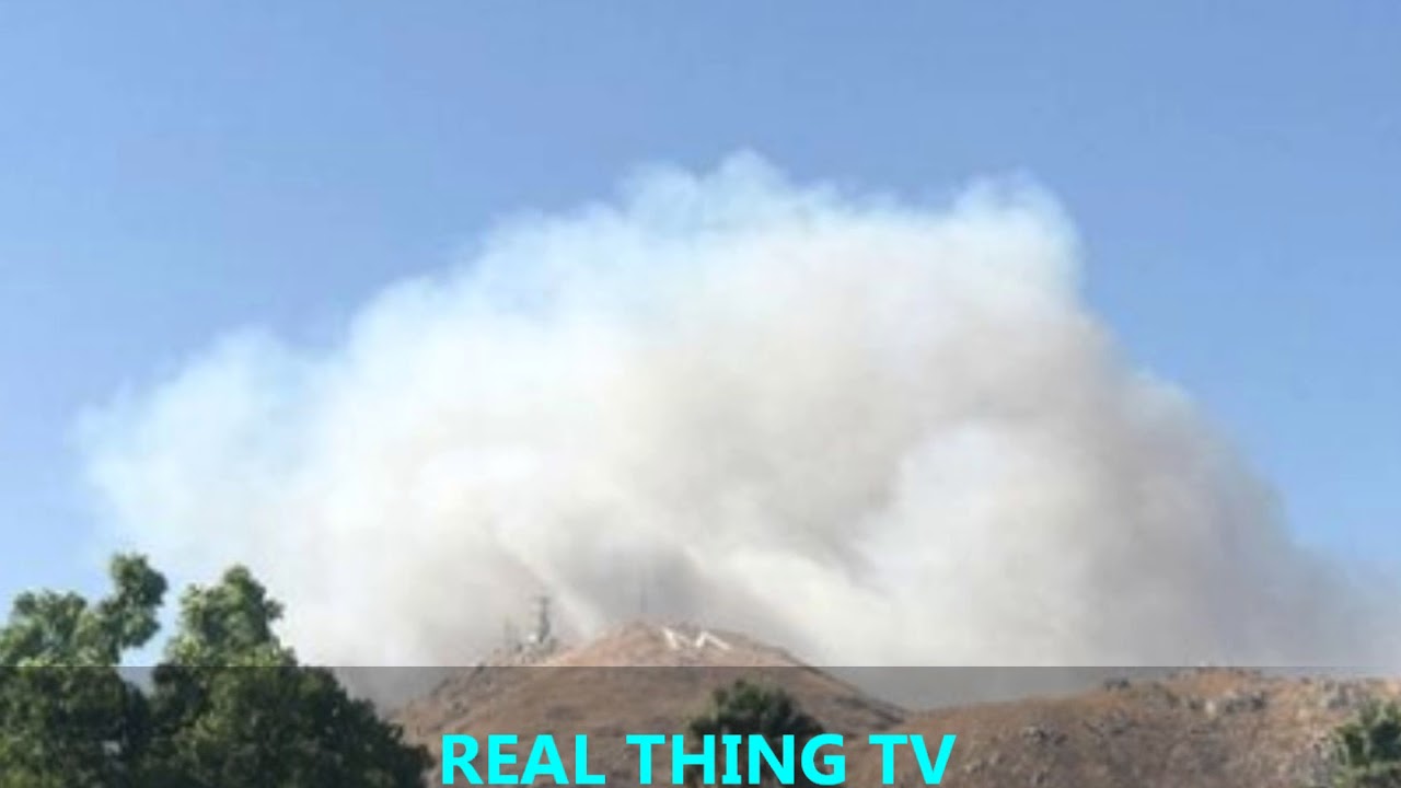 Evacuations ordered as brush fire burns 850 acres in Riverside - YouTube