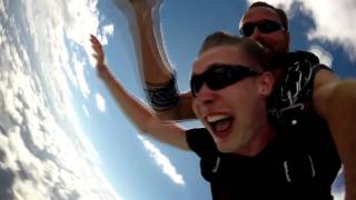 skydiving at rainbow beach