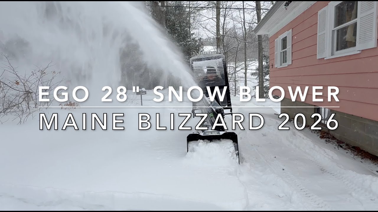 Двухступенчатая снегоуборочная машина EGO 28 дюймов: метель в штате Мэн в 2026 году