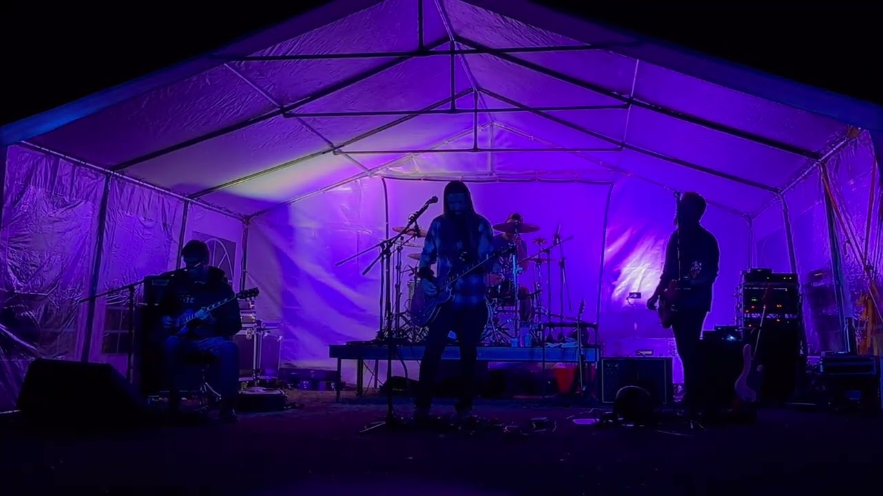 Guarda Aurora (Live) - Foo Fighters Cover su YouTube Guarda Aurora (Live) - Foo Fighters Cover su YouTube