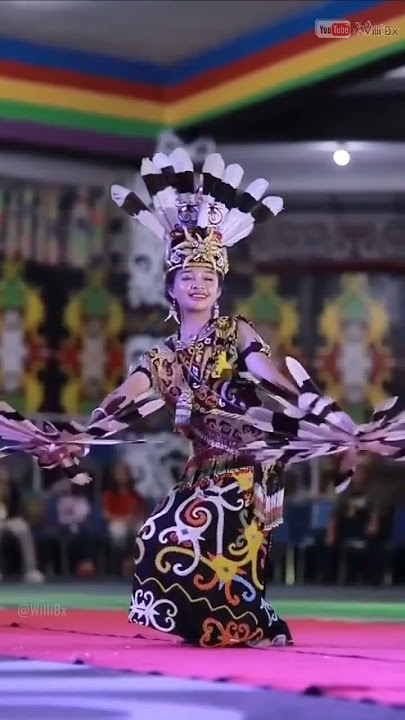 Pesona tarian gadis Dayak | Dayak Kenyah #dayakborneo #kalimantan Culture Of Borneo #shorts