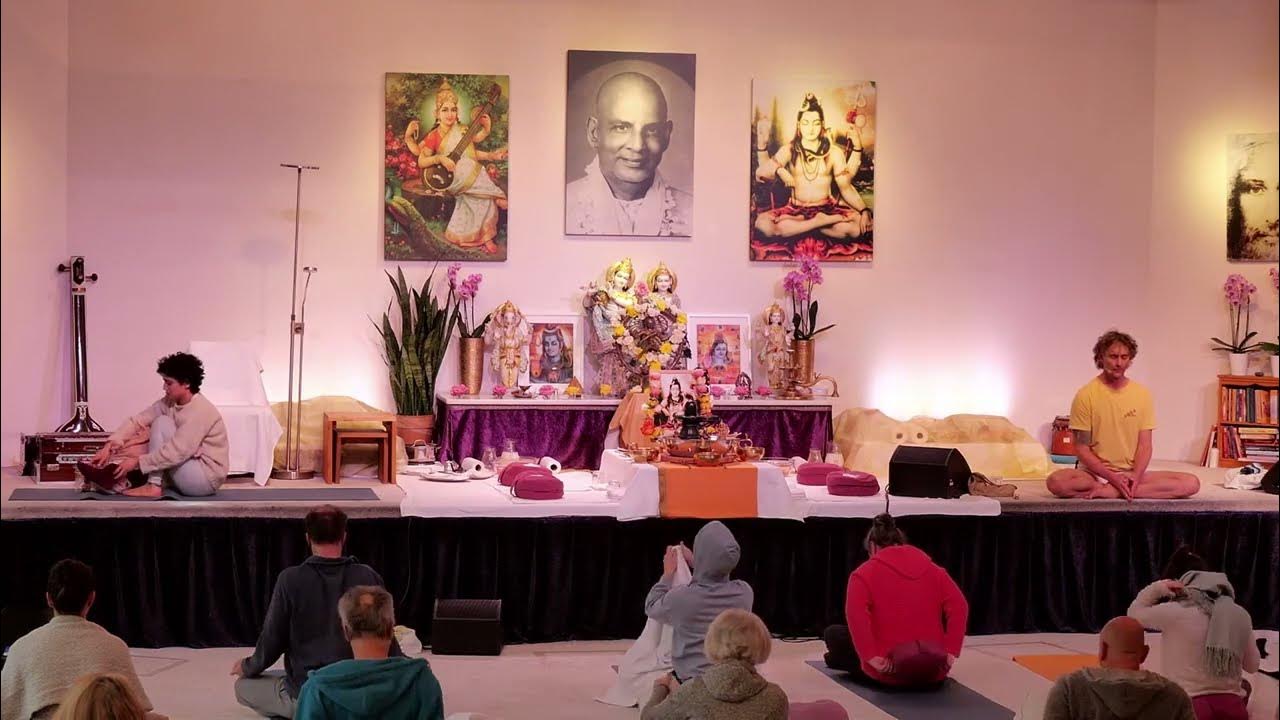 Shivaratri Yogastunde mit Rama Yoga Vidya Live, 18.02.2023, 1615 Uhr