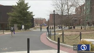 VIDEO: UConn students prepare to shift to online-only classes