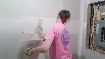 How to use a hawk and trowel