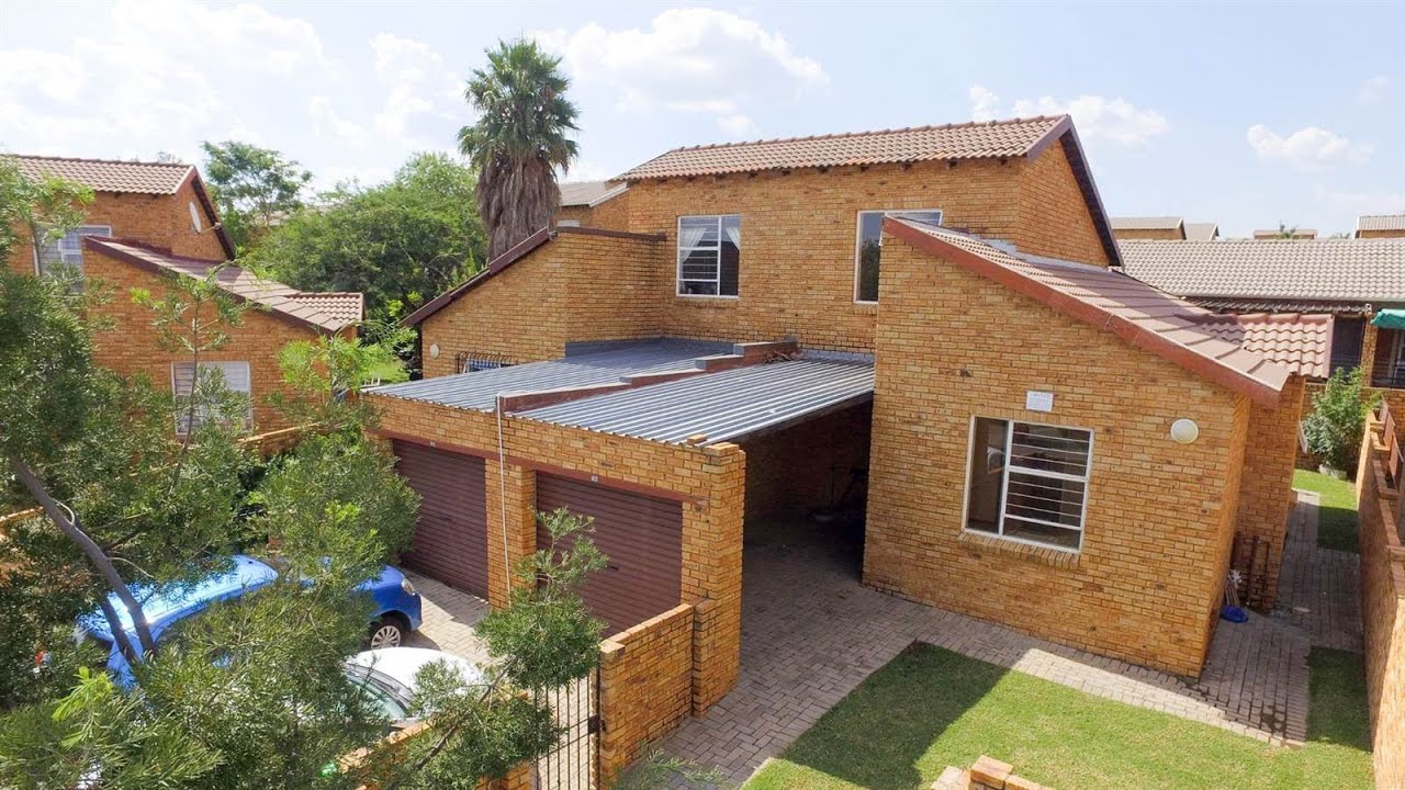 2 Bed Apartment for sale in Gauteng Johannesburg Roodepoort Honey