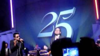 Video thumbnail of "Marcos Witt y Alex Campos-Tu fidelidad es grande-Lakewood Church 2/25/11"