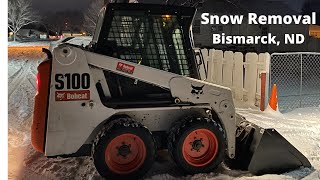 BOBCAT S100 MOVING SNOW