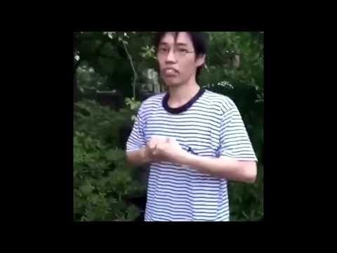 拳で抵抗する21 Savage