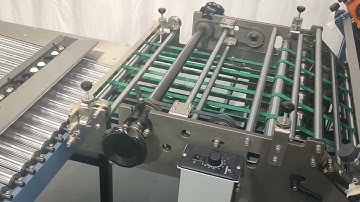 Pharmaceutical leaflet folding machine