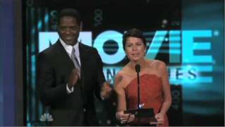 Maura Tierney presenting at the 2010 Emmy Awards