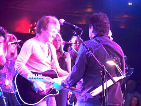 Jon Bon Jovi and Friends - Sugar Pie Honey Bunch -...