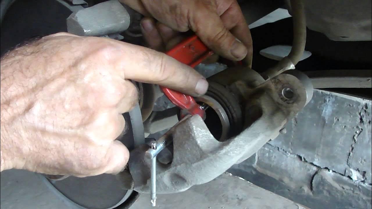 Как заменить тормозные на ваз 2110. Замена передних колодок 2108. замена передних колодок на ваз-2108. замена переднего тормозного цилиндра ваз 2115. замена передних колодок ваз 2109.