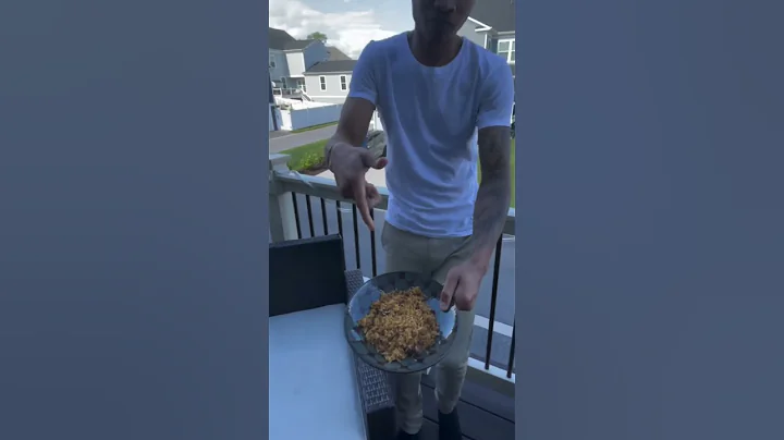 Tried both Ghanaian and Nigerian jollof rice, and the flavor battle is real! 🇬🇭 vs 🇳🇬 #jollof