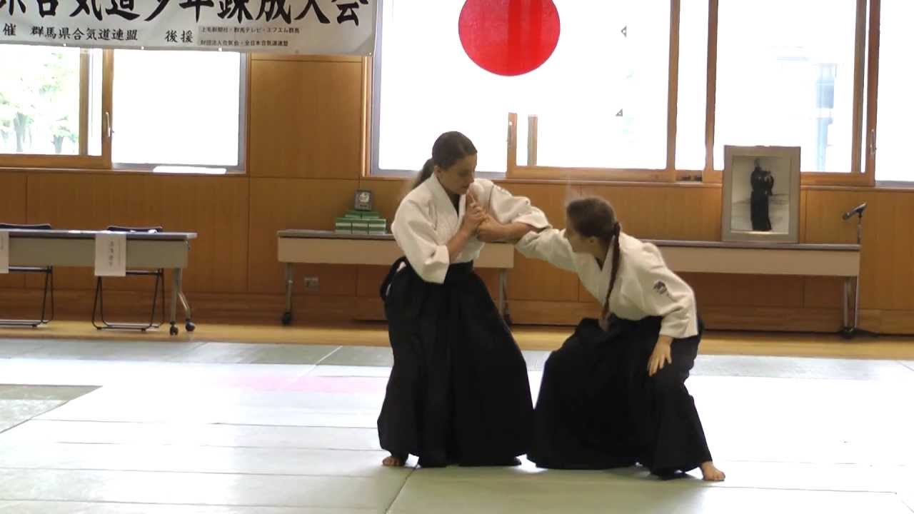 合気道演武 Youは合気道をやりに日本へ ドイツ人女性 Youtube