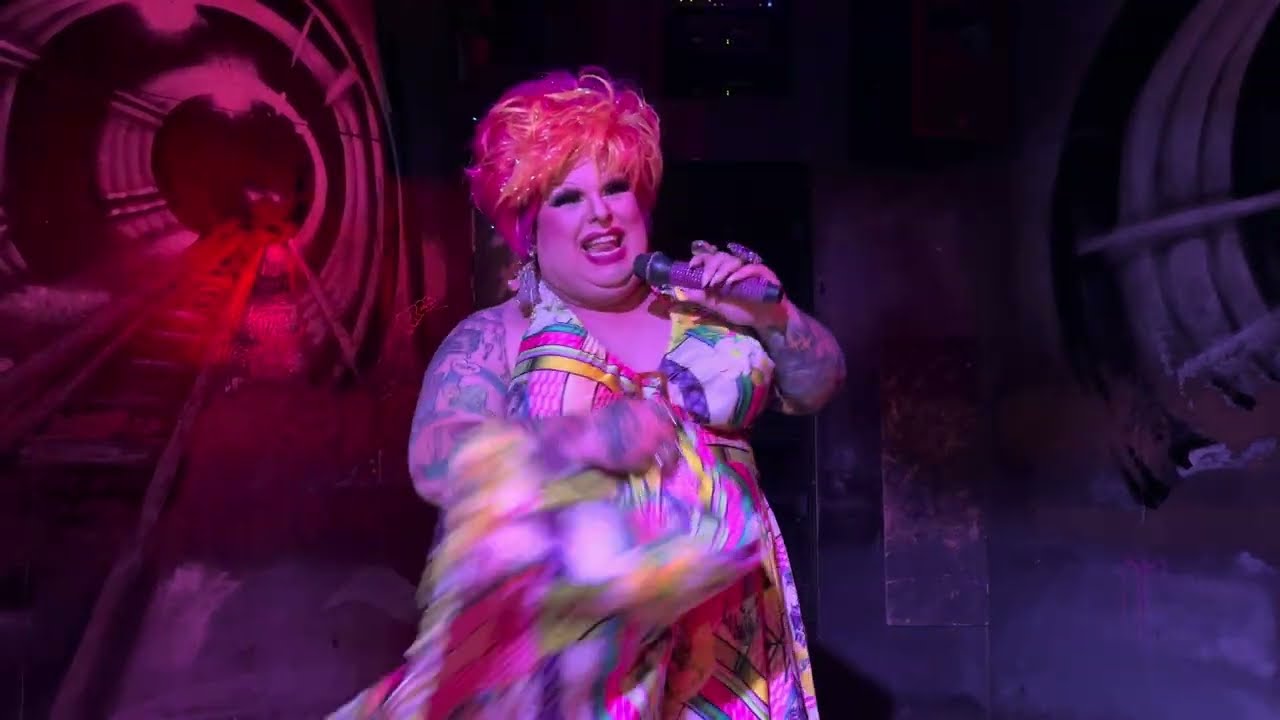 Maxi Shield - Sweet Caroline