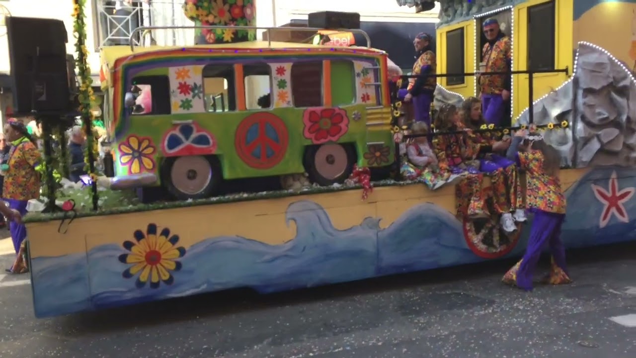 Mardi gras Carnaval Granville 2025 - LA CAVALCADE !! (Ft. Nino gaming)