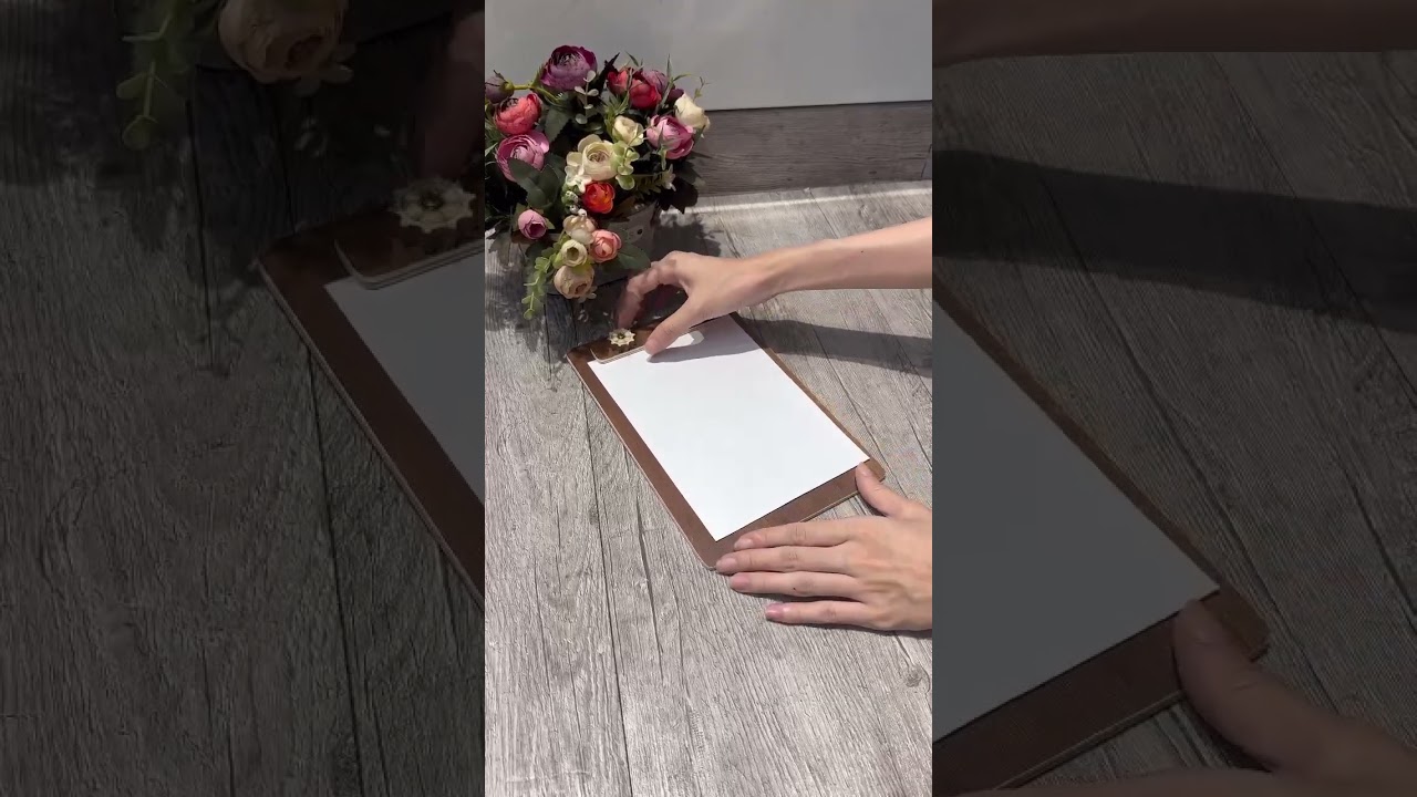 Bảng menu A3/A4 gỗ để bàn bằng Plywood phủ melamine màu gỗ óc chó - đế gỗ Wenge Hotline: 0813474747