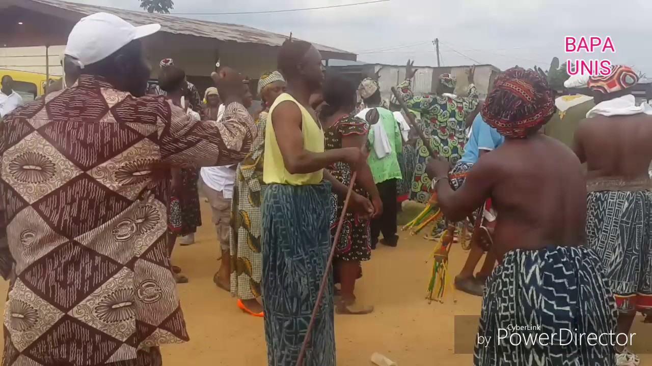 Le Ngweup dansé par les Bayangam Bapa et Bandjoun d'Ebolowa