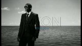 Watch Akon Dreamer video