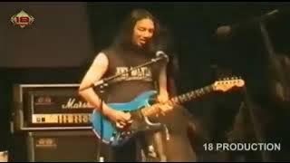 Boomerang - Haus dipadang tandus