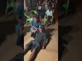 LEGIÃO DE DEMÔNIOS FAZ HOMEM PASSA MAL E CAIR NO CHÃO / VEJA HOMEM CAI NA HORA DA ORAÇÃO FORTE