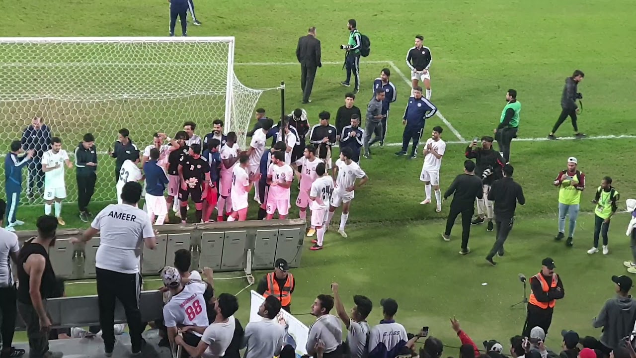 تشجيع متواصل لجمهور الزوراء العظيم 💪 في كربلاء بعد الفوز على الكرخ 🕊 | فرحة اللاعبين مع الجمهور 🤍