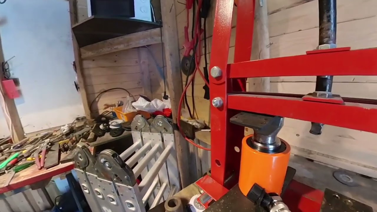 20 tonnia raakaa voimaa