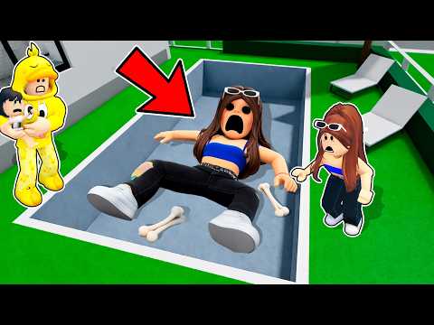 NO CREERÁS LO QUE ENCONTRAMOS ENTERRADO EN NUESTRO JARDÍN en Brookhaven... thumbnail