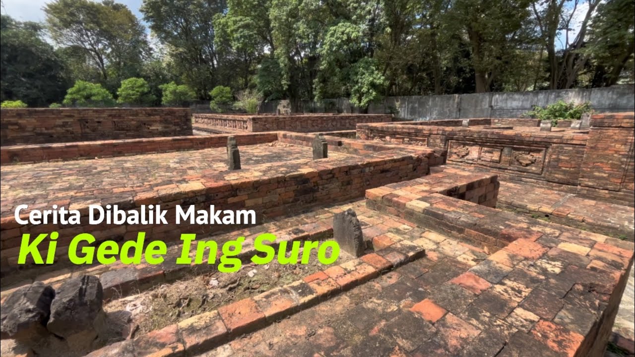 Makam berbentuk Candi Palembang - Makam Ki Gede Ing Suro 