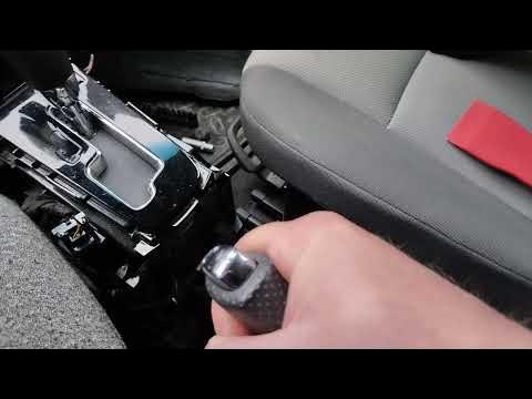 Шевроле Круз регулировка ручника - YouTube