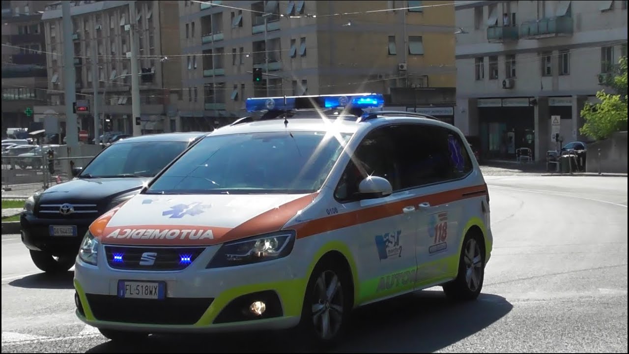 Automedica Asur & Ambulanza CRI di Ancona in Emergenza / Italian ALS ...