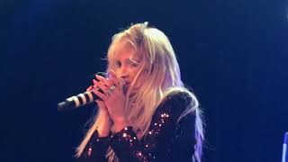 02 Ashlee Simpson - La La @ The Roxy 1-18-19 (2 of 2)