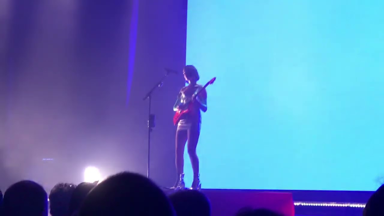 Hang on Me - St. Vincent live @ Carriageworks