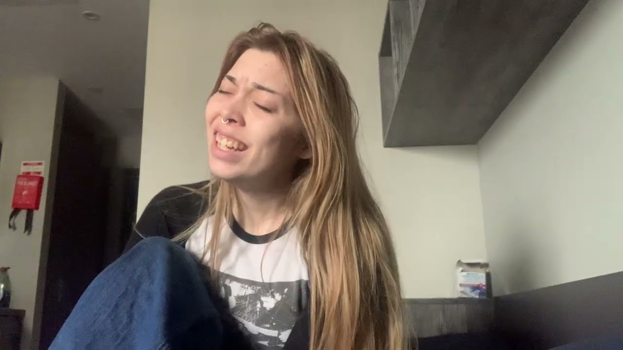 Meet me in the hallway- Harry styles (cover/draft) 