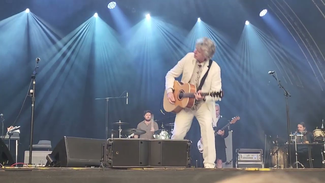 Crowded House - Private Universe and Four Seasons in One Day, Trinity College Dublin, June 29, 2022